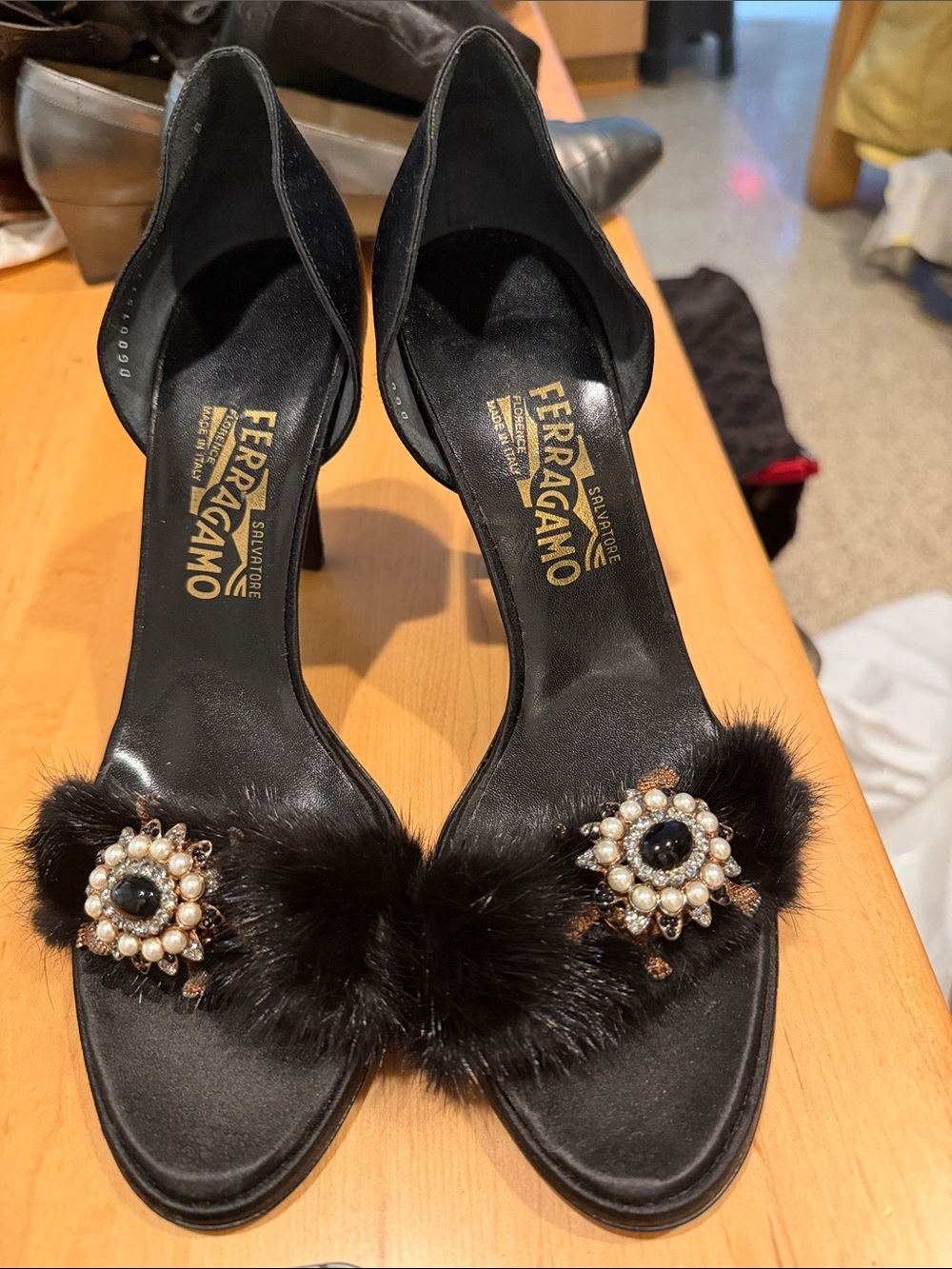Vintage never worn mink ferragamo evening sandals with show bag